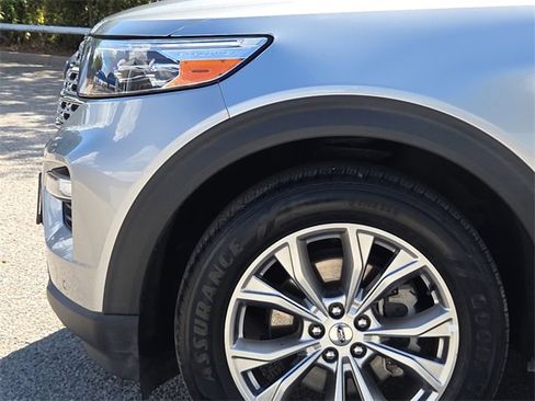 Certified 2023 Ford Explorer Limited image 5