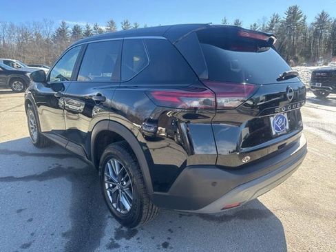 Used 2023 Nissan Rogue S image 4