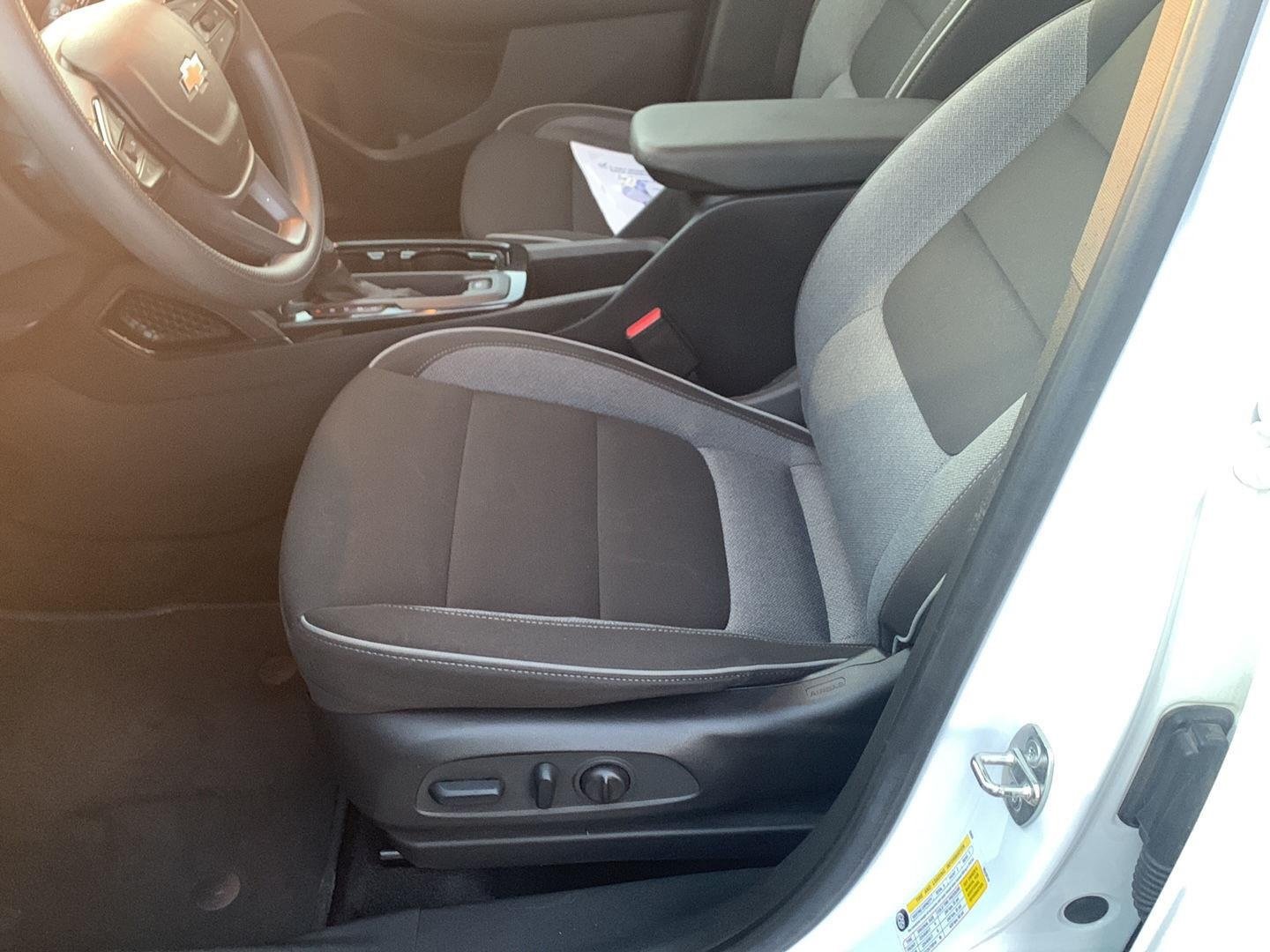 Used 2022 Chevrolet TrailBlazer LT w/ Driver Confidence Package FWD image 20
