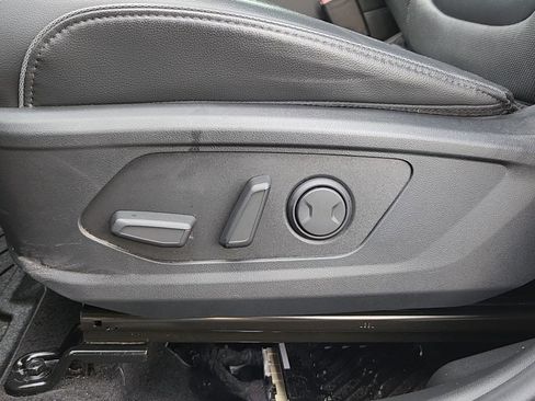 Used 2023 Hyundai Santa Cruz Limited w/ Cargo Package image 9