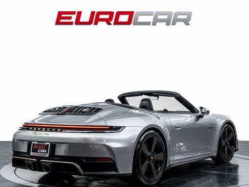 Used 2026 Porsche 911 Carrera 4 GTS AWD/4WD image 7