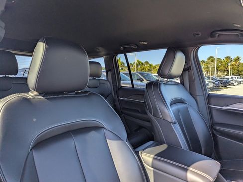 Used 2024 Jeep Grand Cherokee Limited w/ Trailer Tow Package image 11