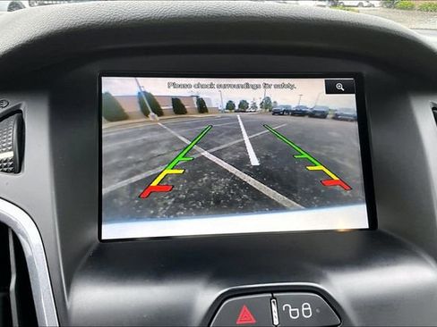 Used 2012 Ford Focus Titanium FWD image 14