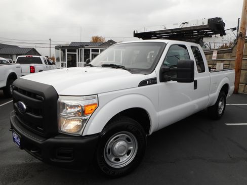 Used 2014 Ford F250 XL image 3
