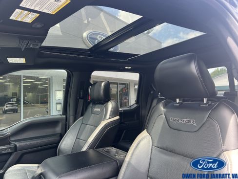 Used 2018 Ford F150 Raptor w/ Equipment Group 802A Luxury AWD/4WD image 8