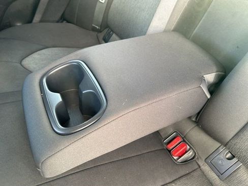 Used 2019 Toyota Camry L image 38