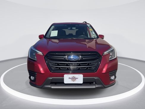 Used 2024 Subaru Forester Limited AWD/4WD image 2