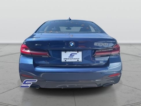 Used 2022 BMW 530i xDrive 530i xDrive w/ M Sport Package image 9