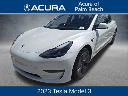 Used 2023 Tesla Model 3 Standard Range image 1