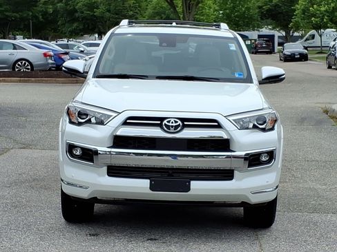Used 2024 Toyota 4Runner Limited AWD/4WD image 2