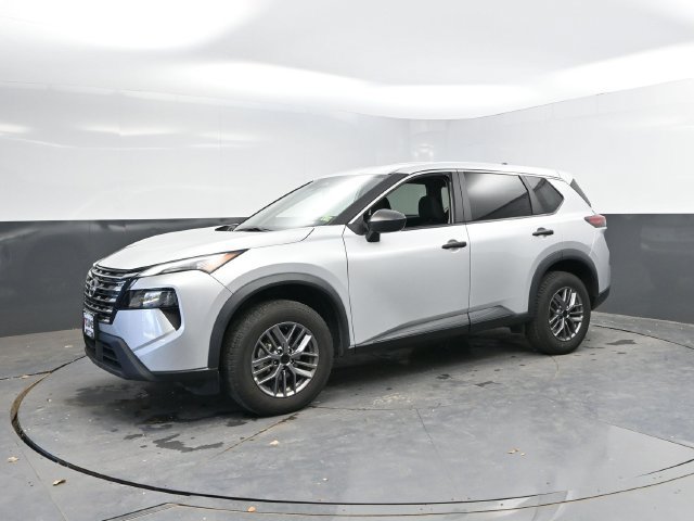 Used 2024 Nissan Rogue S AWD/4WD image 7