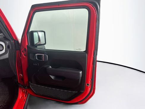 Used 2025 Jeep Wrangler Willys image 30