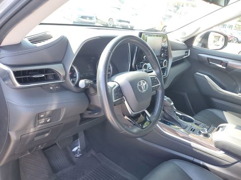 Certified 2020 Toyota Highlander Limited AWD/4WD image 21