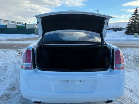 Used 2013 Chrysler 300 S image 41