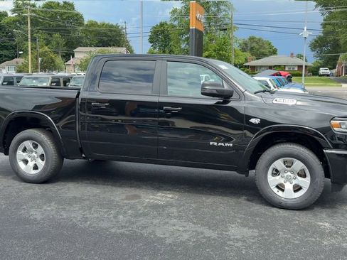 New 2026 RAM 1500 4x4 Crew Cab image 8