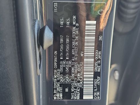 Used 2024 Toyota 4Runner SR5 AWD/4WD image 35