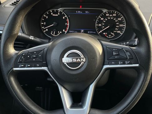 Used 2024 Nissan Altima 2.5 SV FWD image 13