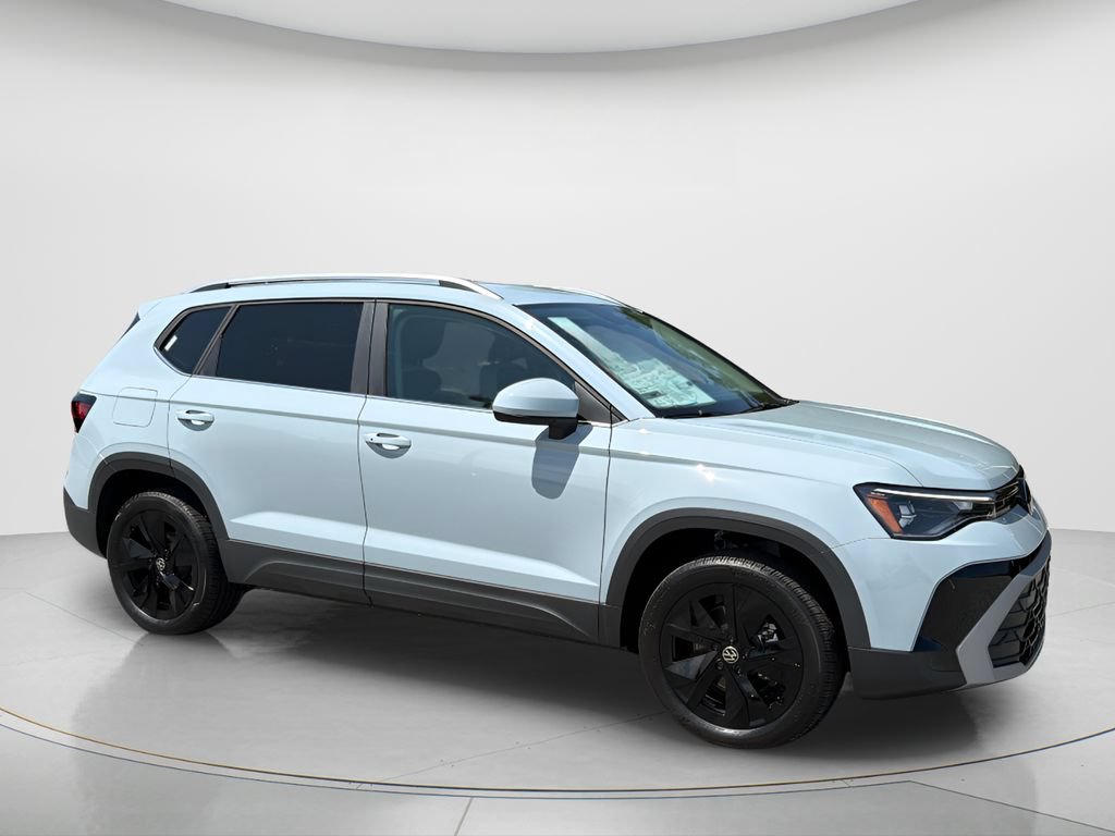 New 2026 Volkswagen Taos SE FWD image 4