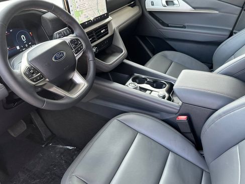 New 2026 Ford Explorer Active w/ Active Comfort Package RWD image 10