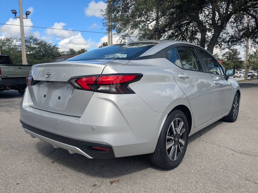 Used 2025 Nissan Versa SV FWD image 4