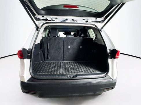Certified 2024 Toyota Grand Highlander AWD image 24