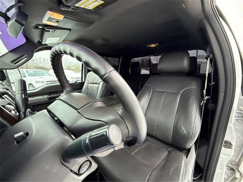 Used 2011 Ford F250 Lariat w/ Lariat Interior Pkg image 24