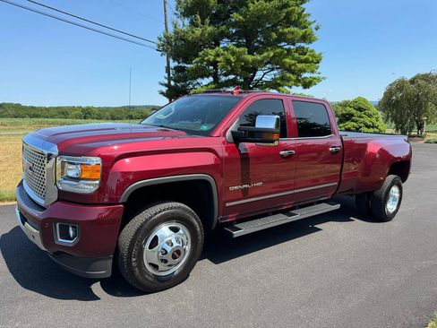 Used 2016 GMC Sierra 3500 Denali w/ Duramax Plus Package AWD/4WD image 2