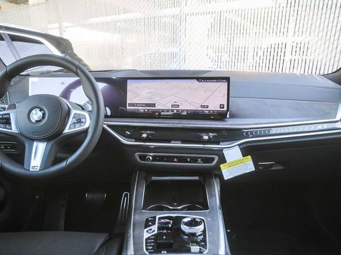 New 2026 BMW X7 xDrive40i w/ M Sport Package image 9