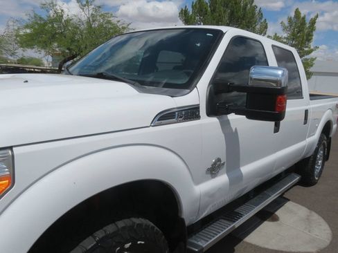 Used 2015 Ford F250 XLT w/ XLT Premium Package AWD/4WD image 8