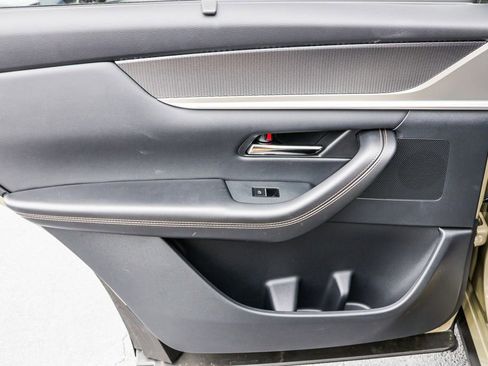 Used 2025 MAZDA CX-70 Plug-In Hybrid w/ Premium Pkg image 45