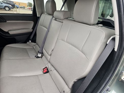 Used 2018 Subaru Forester 2.5i Limited AWD/4WD image 18