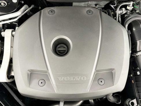 Certified 2025 Volvo XC60 T8 Ultra w/ Protection Package Premier image 25