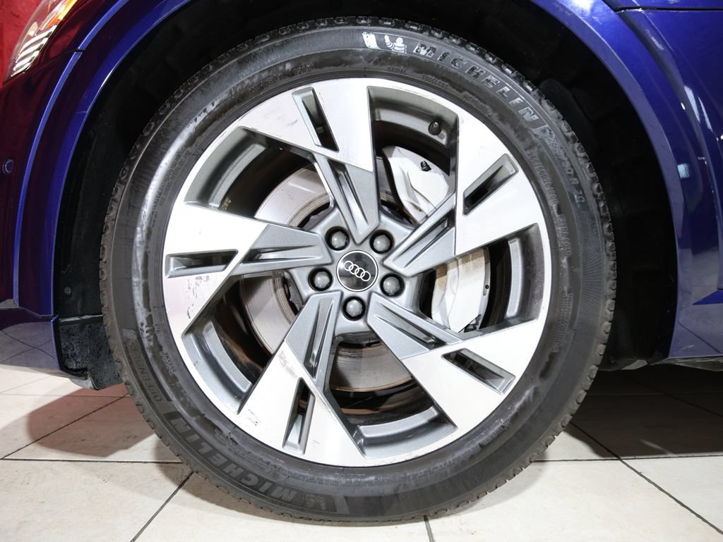 Used 2021 Audi e-tron Premium Plus w/ Premium Plus Package AWD/4WD image 7