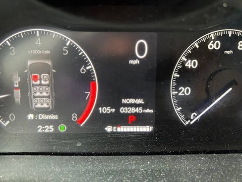 Used 2024 Honda Pilot Touring image 9