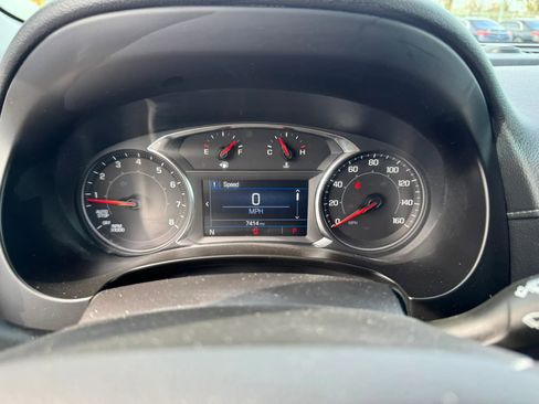 Used 2024 GMC Terrain SLE w/ Driver Convenience Package image 12