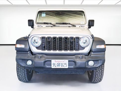 Used 2024 Jeep Wrangler Sport S image 2