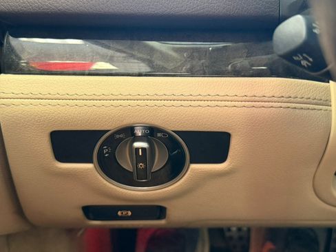 Used 2017 Mercedes-Benz SL 550 image 52