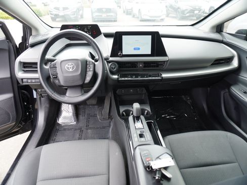 Used 2023 Toyota Prius LE FWD image 2
