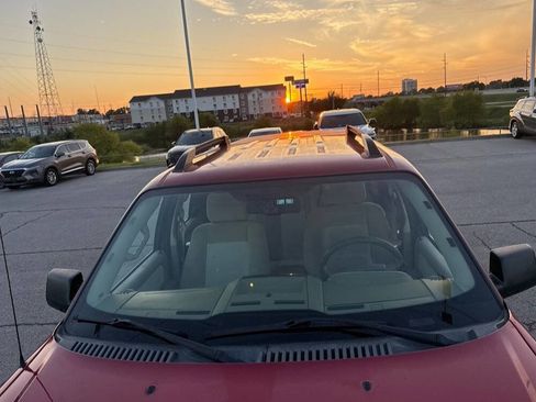 Used 2008 Ford Explorer Sport Trac XLT image 10