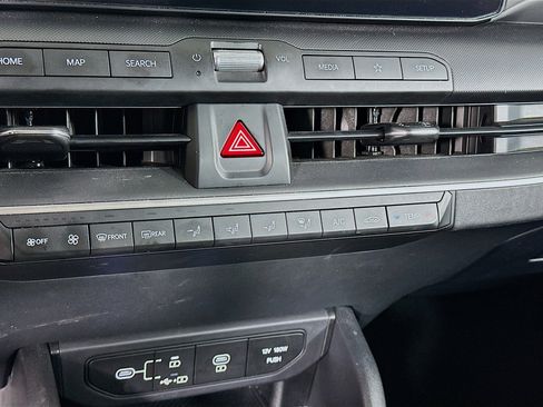 Used 2025 Kia K4 LXS image 23