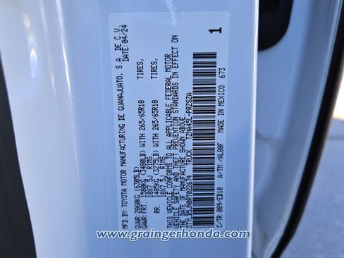 Used 2024 Toyota Tacoma Limited w/ Limited Package (LT) image 14