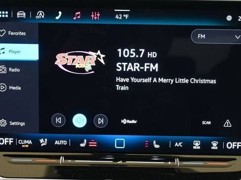 New 2026 Volkswagen Tiguan SE R-Line image 31