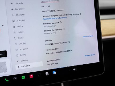 Used 2020 Tesla Model Y Long Range image 23