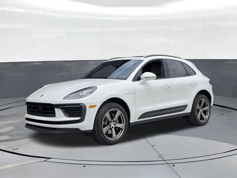 Used 2026 Porsche Macan AWD/4WD image 1