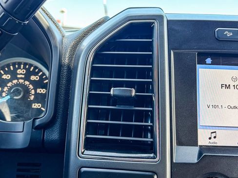 Used 2018 Ford F150 XLT w/ Equipment Group 302A Luxury AWD/4WD image 25