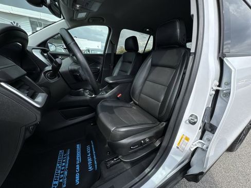 Used 2023 GMC Terrain SLT w/ Elevation Edition FWD image 19