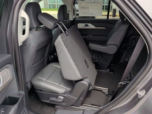 New 2026 Ford Explorer Active w/ Active Comfort Package RWD image 35