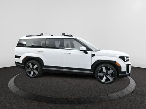 Used 2025 Hyundai Santa Fe Limited image 8