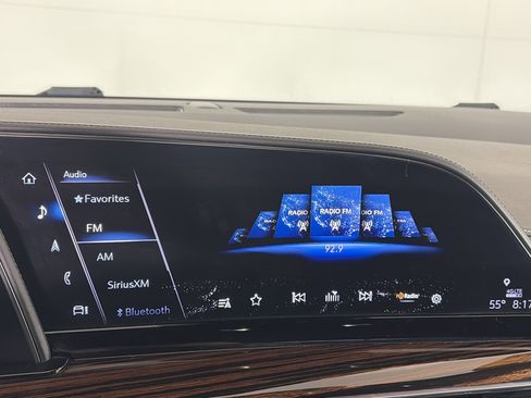 Used 2021 Cadillac Escalade Premium Luxury w/ Driver Assist Tech Package image 19