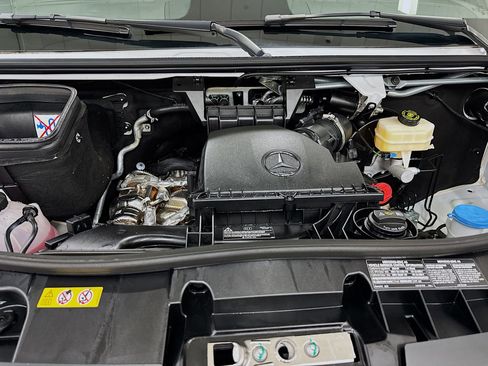 Used 2025 Mercedes-Benz Sprinter 2500 image 28